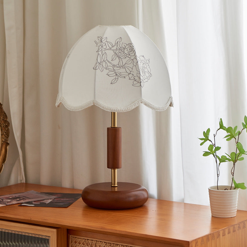 French Retro Fabric Oak Solid Wood Fabric Table Lamp Bedroom Ambience Light