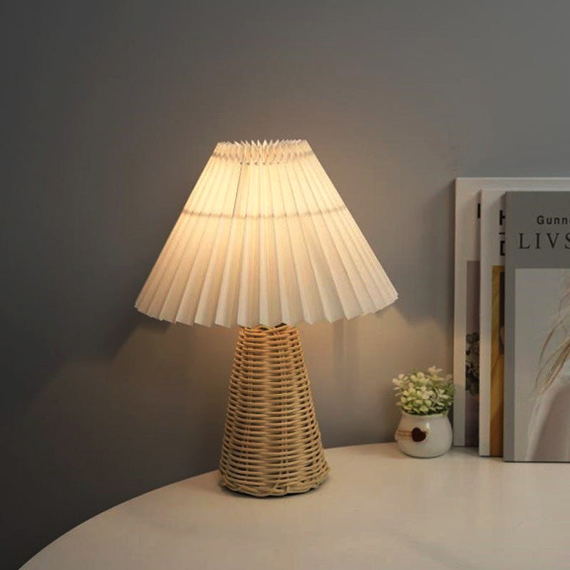 Night Light Pleated Table Lamp Decoration Retro Bedroom Bedside Lamp High-grade Atmosphere