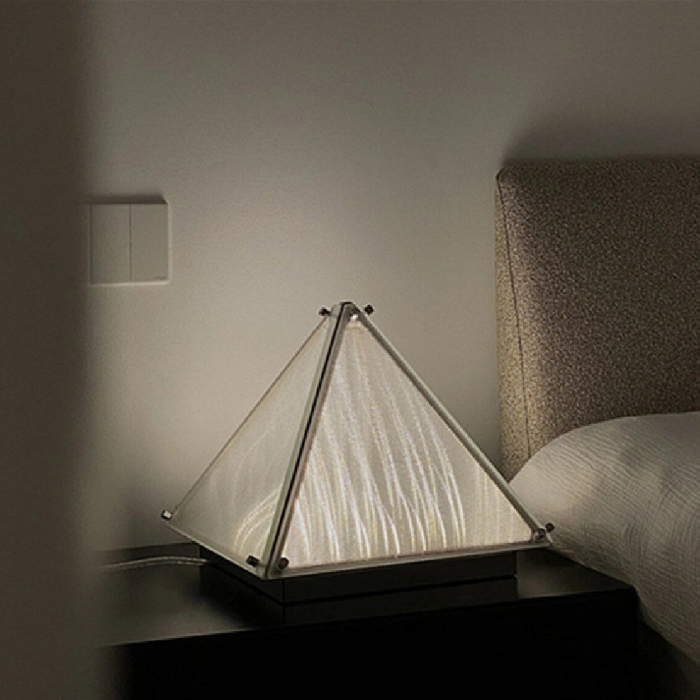 Modern Minimalist Creative Art Decorative Table Lamp