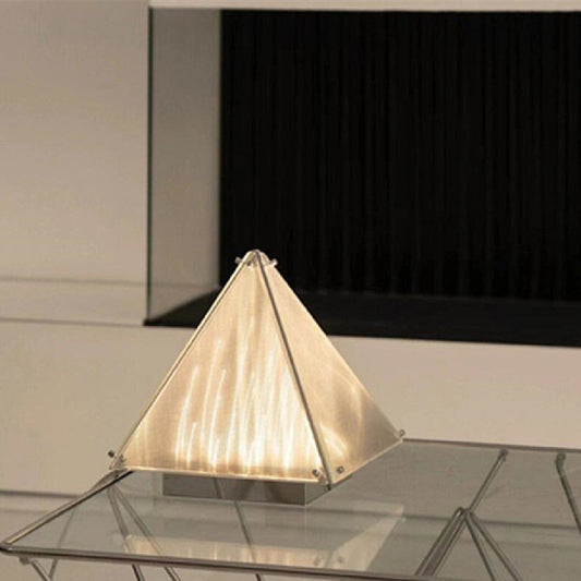 Modern Minimalist Creative Art Decorative Table Lamp