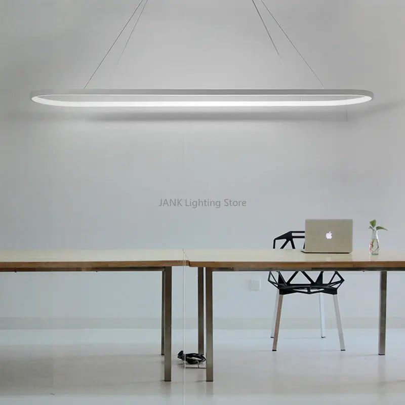 Lámpara colgante LED minimalista con diseño de tira ovalada