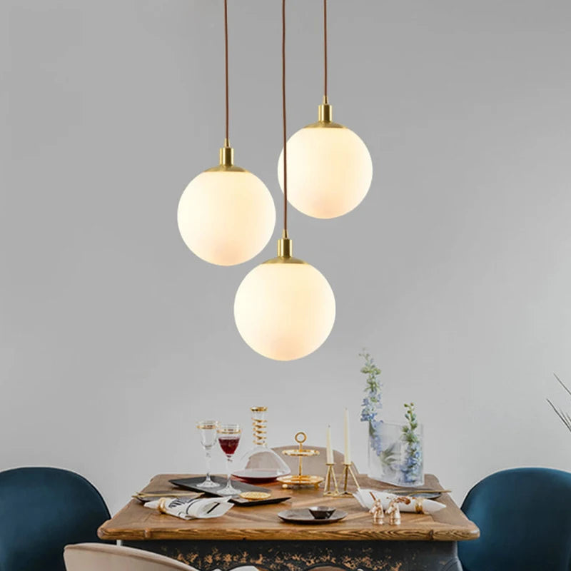 Lámpara colgante nórdica de cristal y latón para comedor