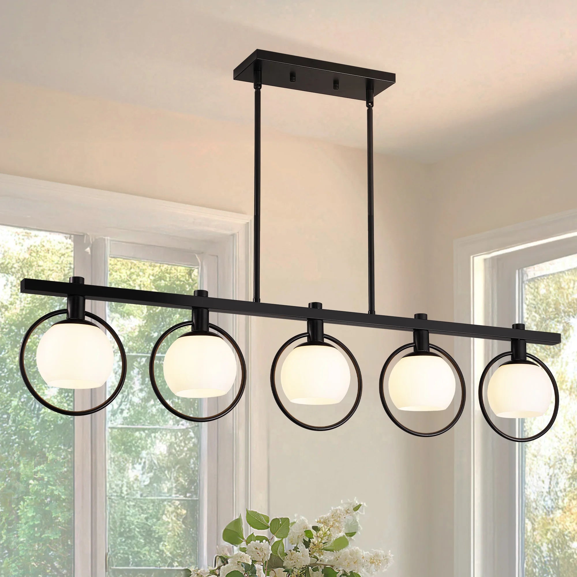 Lámpara colgante minimalista de hierro y cristal con 5 luces