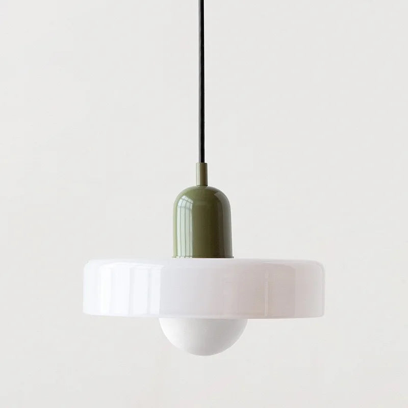 Lámpara colgante nórdica de cristal con pantalla metálica de color