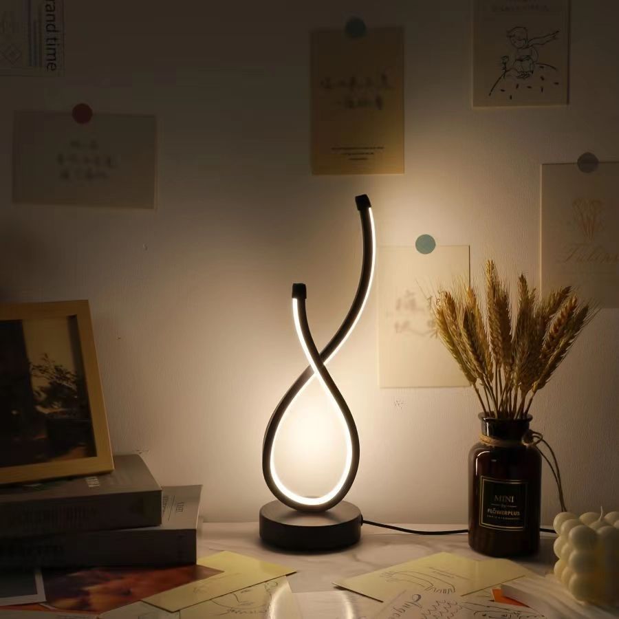 Modern Than Heart-shaped 3-color Adjustable LED Table Lamp