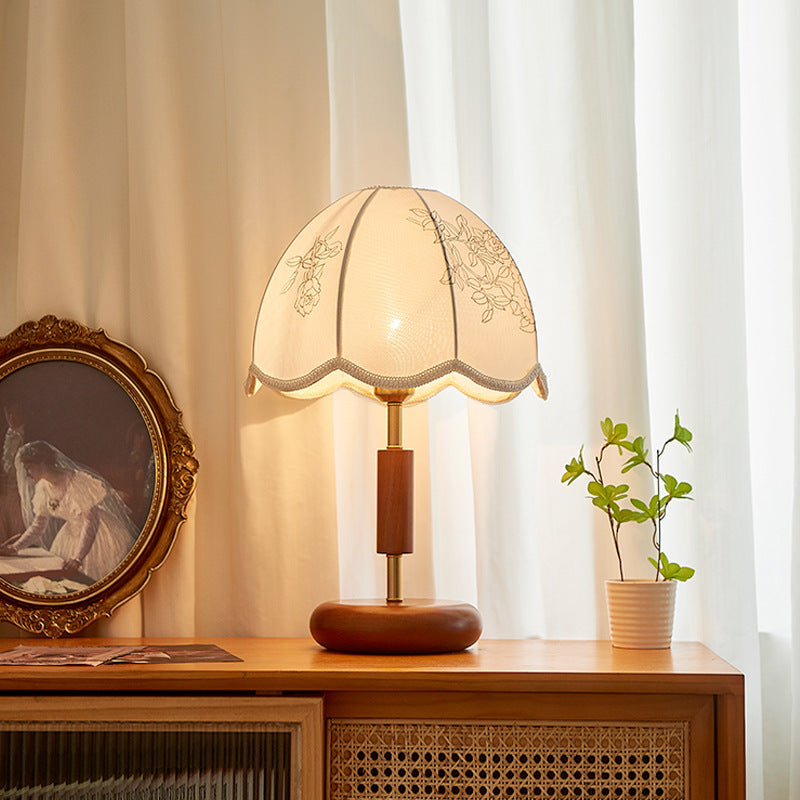 French Retro Fabric Oak Solid Wood Fabric Table Lamp Bedroom Ambience Light