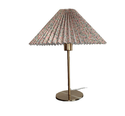 Retro Nostalgic Petal Fabric Copper High-end Umbrella-shaped Bedside Lamp