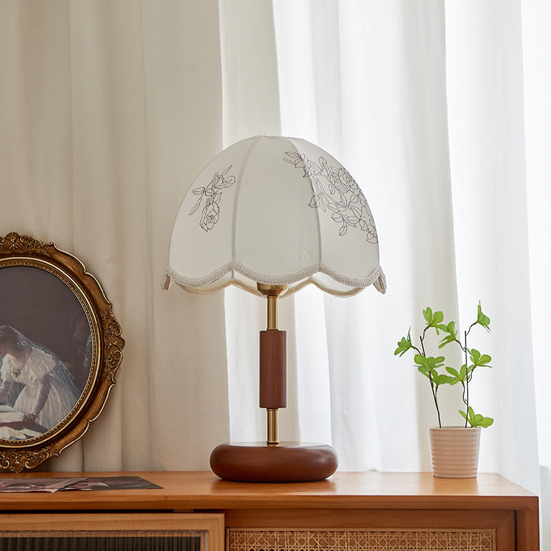 French Retro Fabric Oak Solid Wood Fabric Table Lamp Bedroom Ambience Light